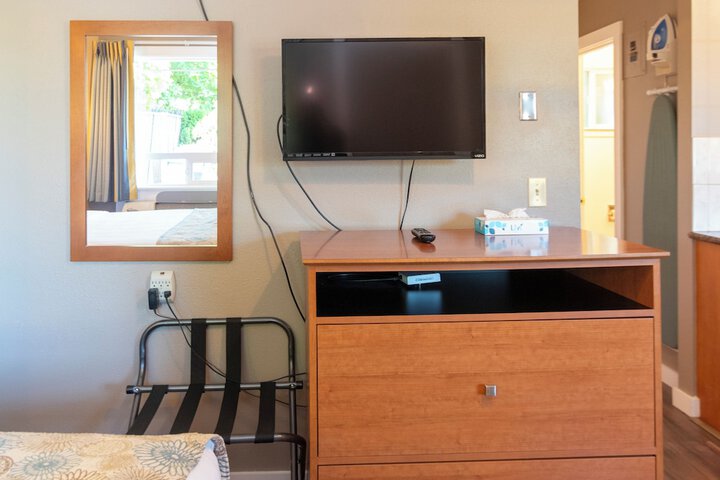 Room 30 of 103
