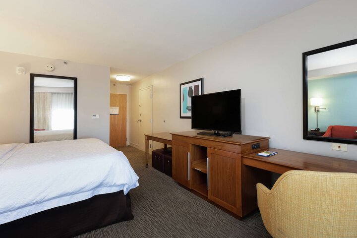 Room 25 of 41