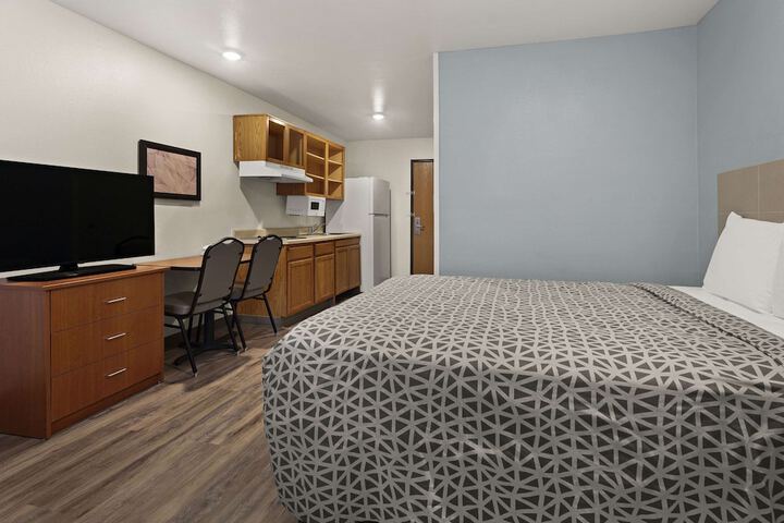 Room 17 of 22