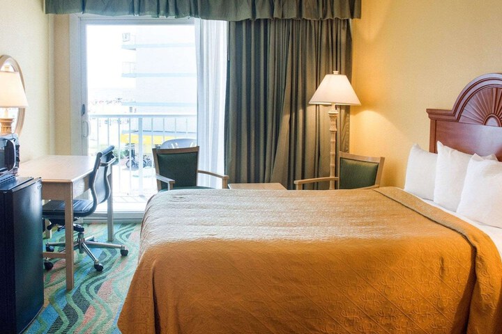 Room 26 of 67