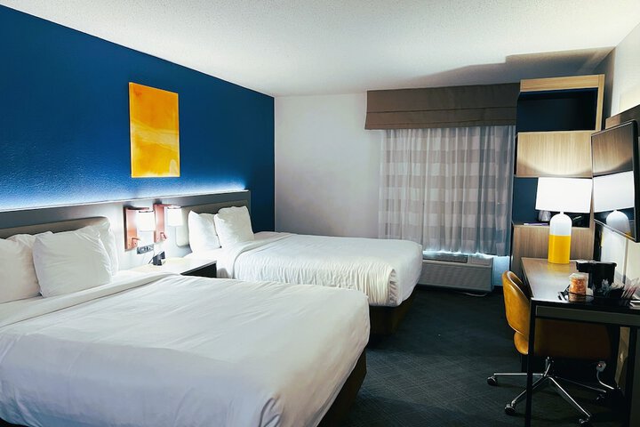 Comfort Inn & Suites Sheboygan I-43