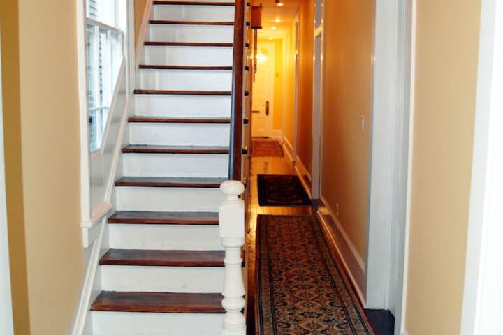 Ballroom/Hall 36 of 50