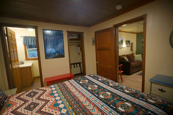 Room 103 of 236