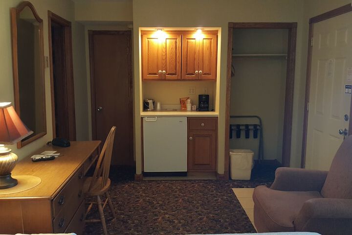 Room 68 of 128