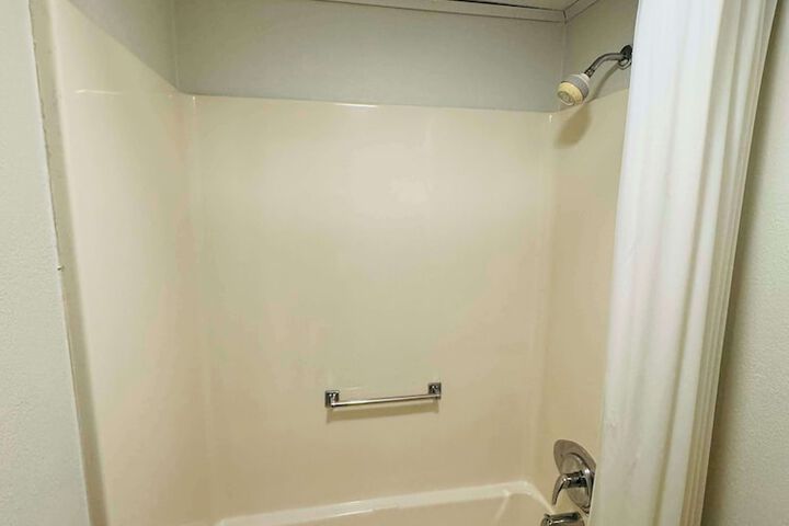 Room 29 of 40