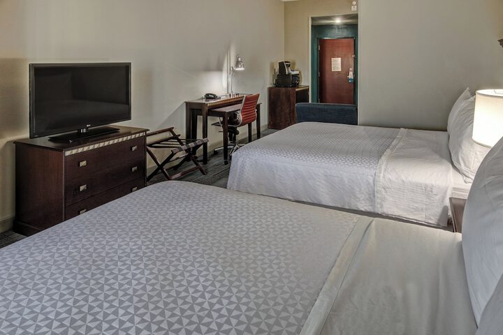 Room 10 of 23