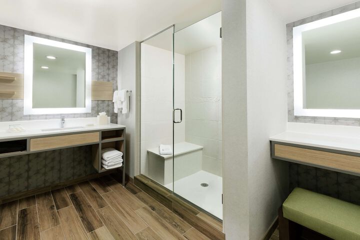 Room 10 of 35