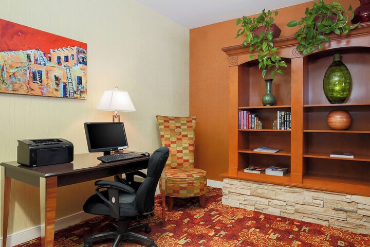 Business Center 26 of 26