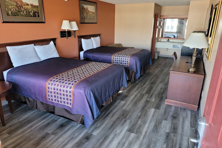 Room 18 of 43