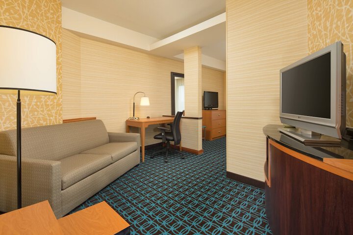 Room 13 of 20