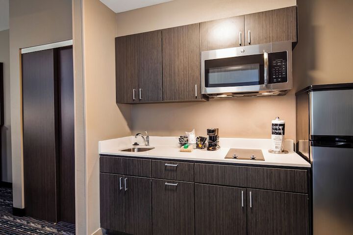 Holiday Inn Express & Suites Pasadena Houston Southeast by IHG