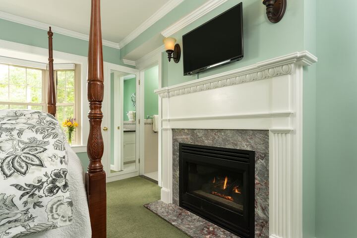 1802 House Bed and Breakfast