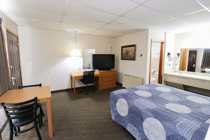 Bear Lodge Motel