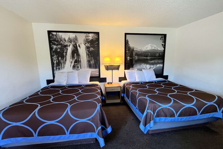 Room 26 of 40