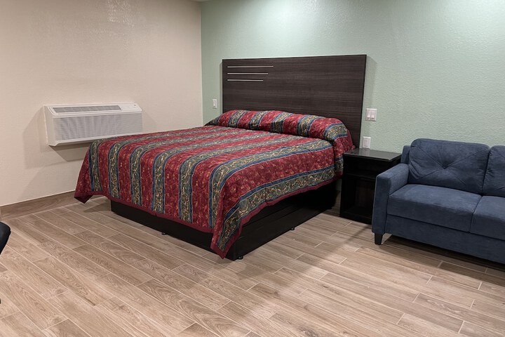 Room 22 of 22