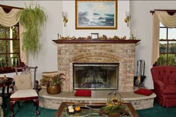 Brightwood Inn