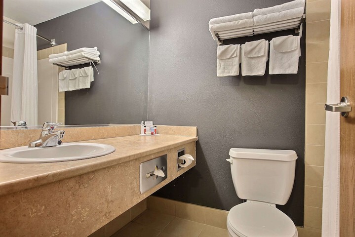 Super 8 by Wyndham Trois-Rivieres