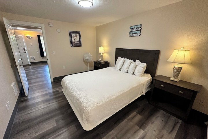 Room 52 of 159