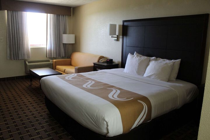 Room 40 of 49