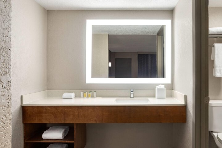 Days Inn by Wyndham Apopka / Orlando