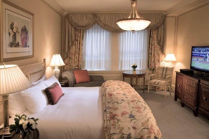 Room 34 of 82