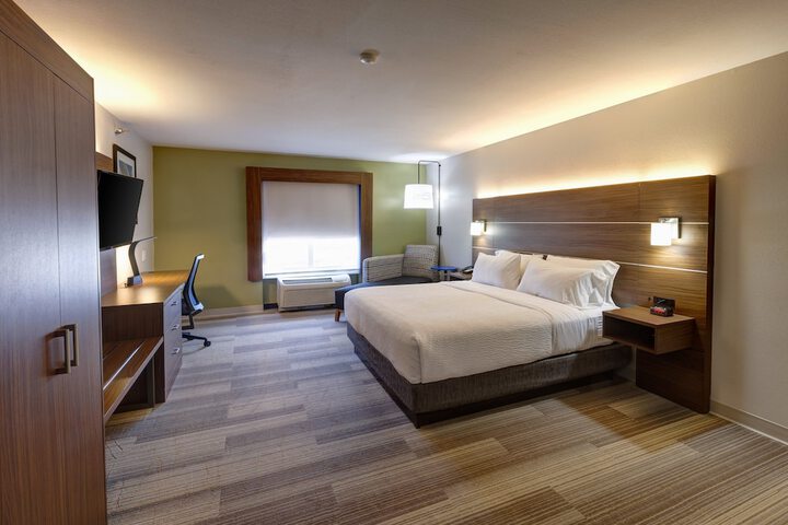 Room 31 of 61