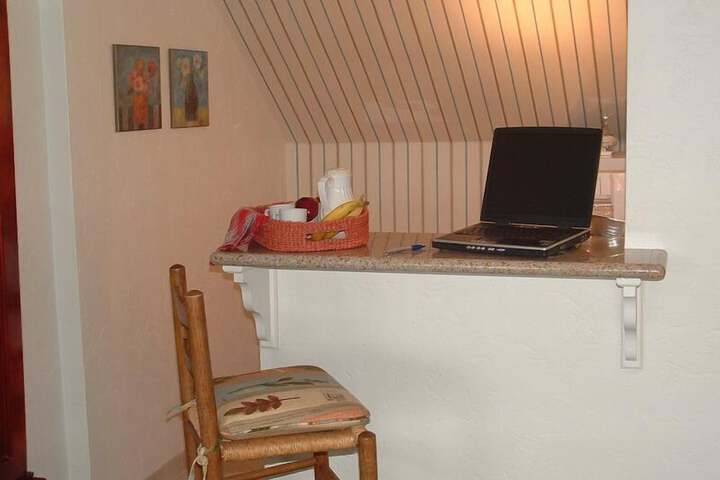 Room 18 of 74
