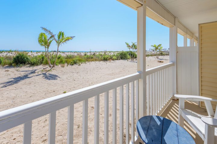 Drifting Sands Oceanfront Hotel