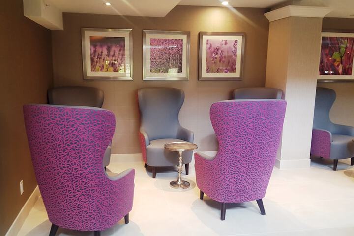 Lounge 59 of 64