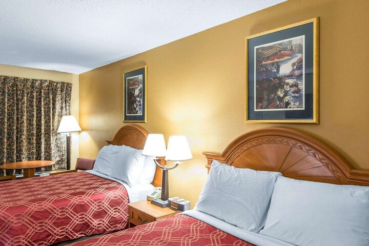 Econo Lodge Dalton West