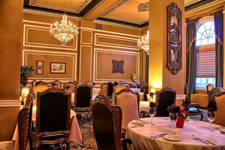 Grant Hall Hotel