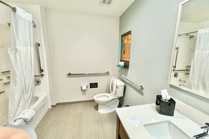 Room 9 of 29