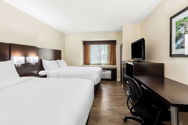 Room 10 of 30