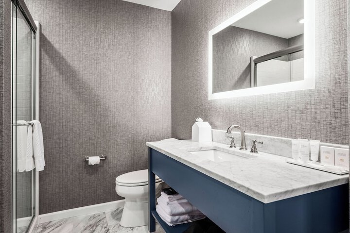 Room 42 of 108