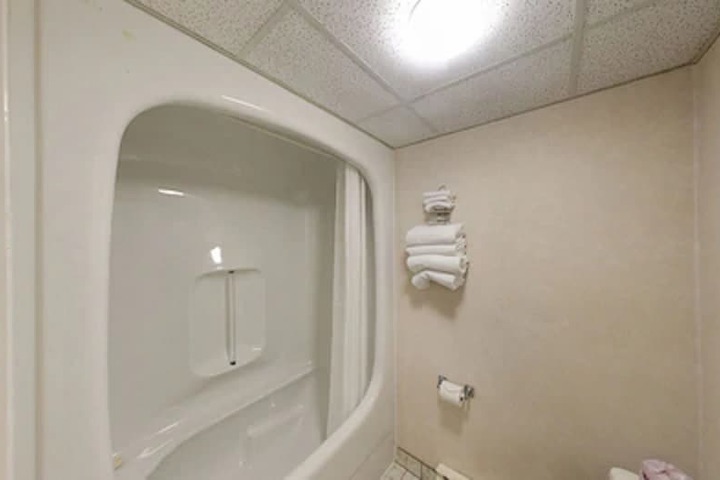 Room 15 of 27