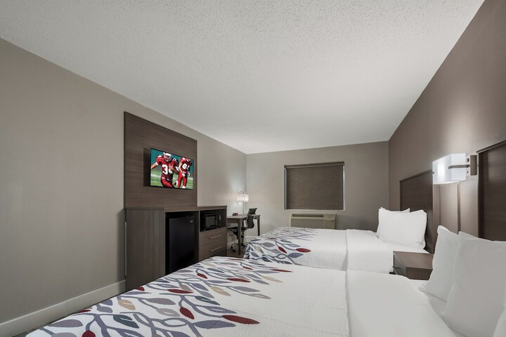 Red Roof Inn & Suites Vineland - Buena