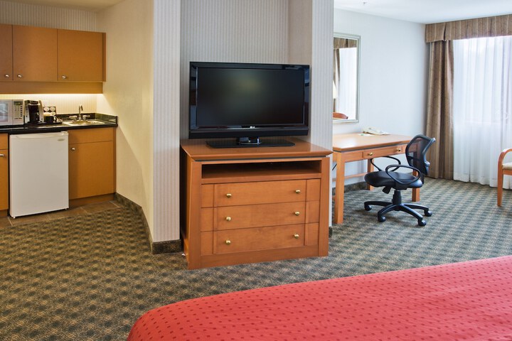 Room 42 of 75