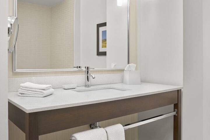 Four Points by Sheraton Grande Prairie