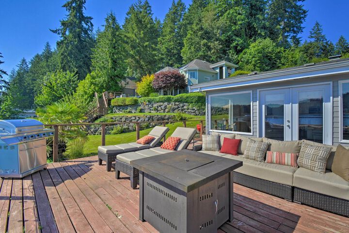 Waterfront Gig Harbor Home w / Furnished Deck