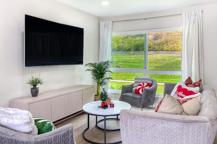 Sweet 2 bd for monthly stay! 20 mi to Disney