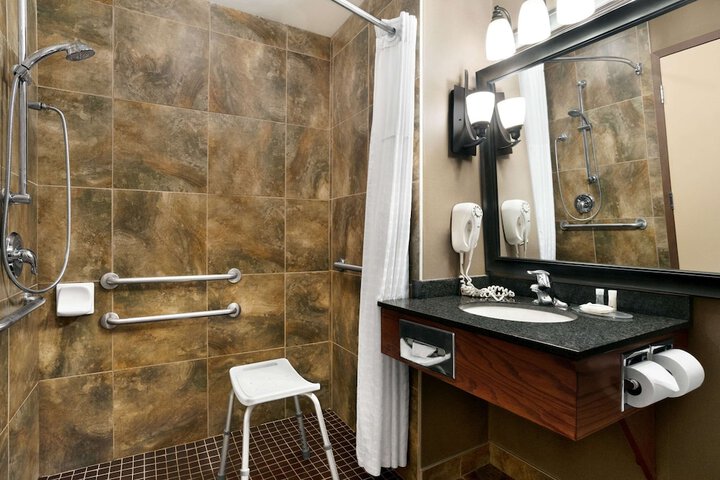 Room 15 of 19