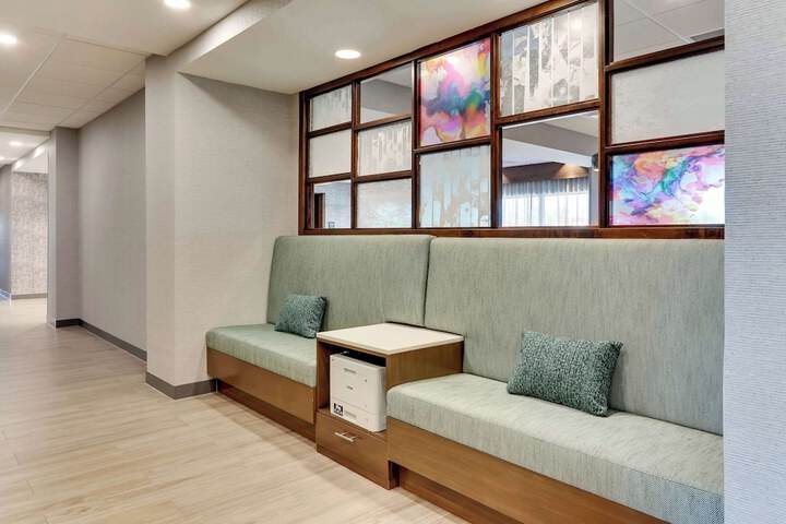 Business Center 20 of 20