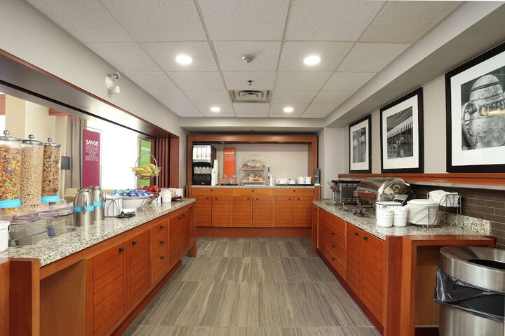 Hampton Inn & Suites Barrie
