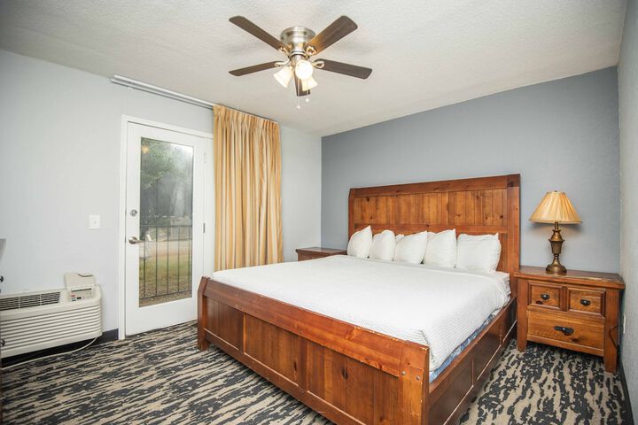 Room 296 of 345