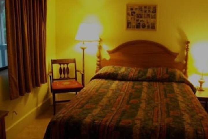 Creekside Condo at the Kelly Lodge Holiday home 2 BestStayz.1