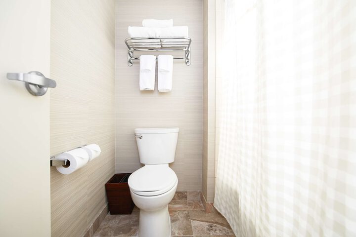 DoubleTree Suites by Hilton Hotel Cincinnati - Blue Ash