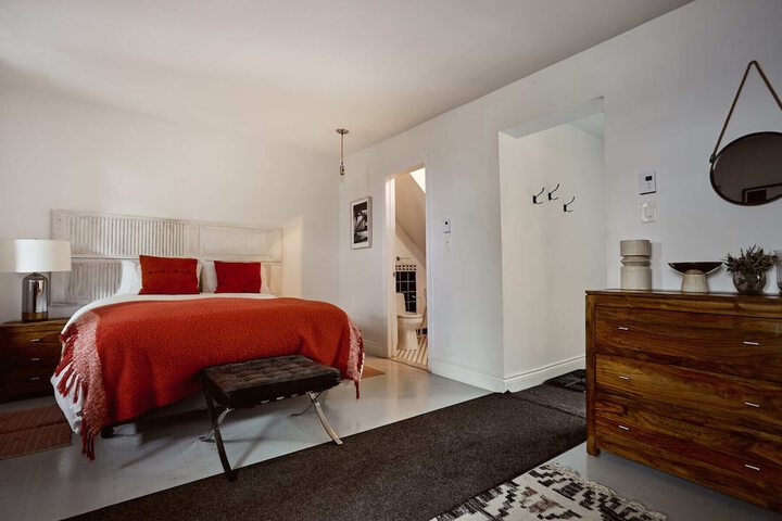 Room 90 of 133