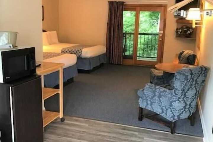 Room 17 of 38