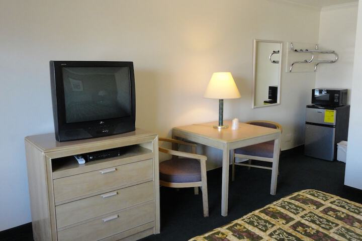 Room 12 of 26