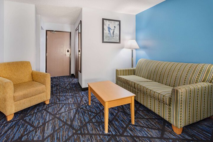 Room 40 of 50